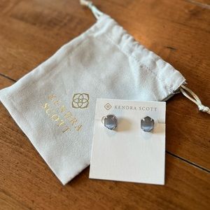 Kendra Scott Grayson Silver Stud Earrings in Slate Cat’s Eye